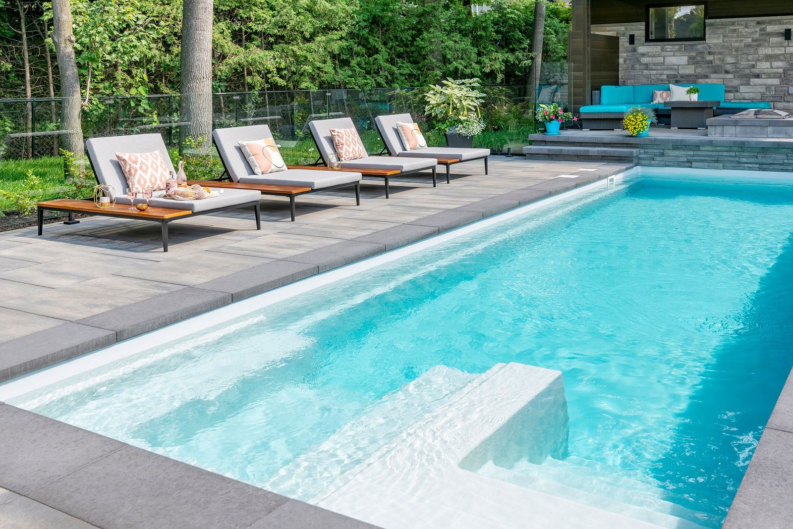Piscine Aquarino avec aménagement